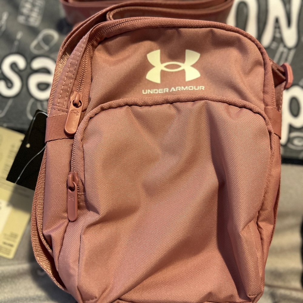 Under armour two in one backpack crossbody 4L NWT